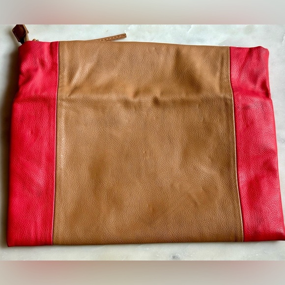 Express Faux Leather Clutch - Picture 4 of 6